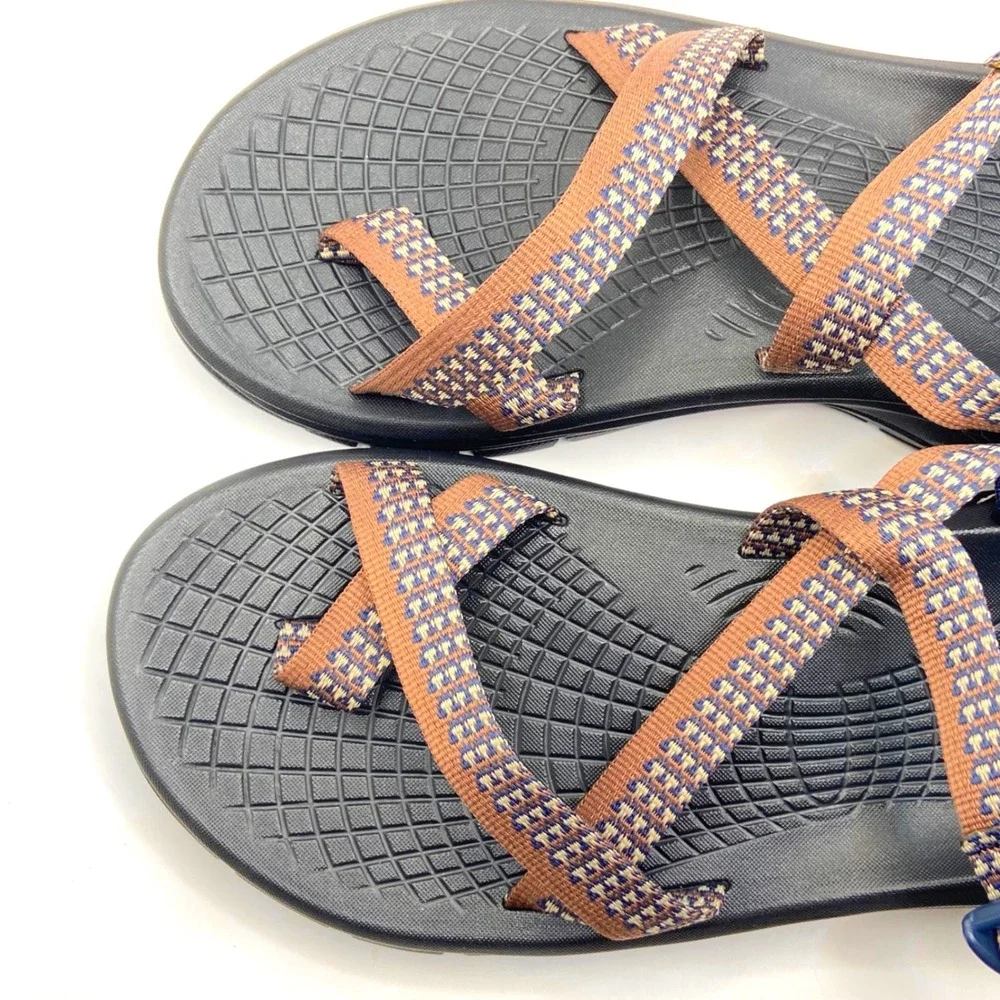 Chaco Men Z/Volv 2 Sandals 10 NWOB Traction Pinecone Strappy Hiking J106583